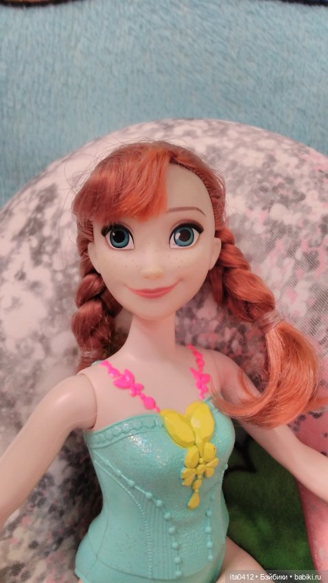 Самый лучший подарок - это книга... или кукла… Кукла Анна из «Холодного сердца»