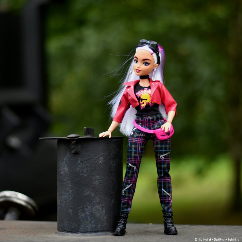 Неформалка на прогулке — Куклы Monster High и Ever After High: G1 (фото 5)