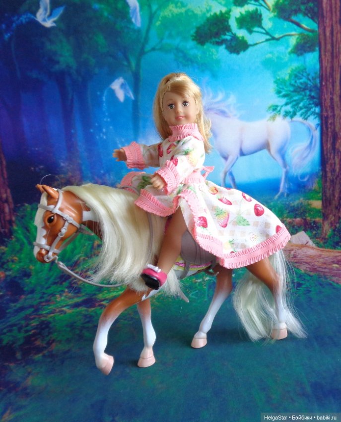 Прогулки на лошадках для маленьких девочек Лори и АГ