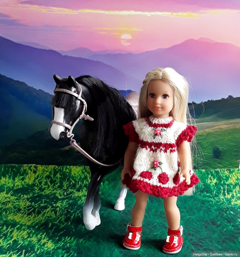 Прогулки на лошадках для маленьких девочек Лори и АГ