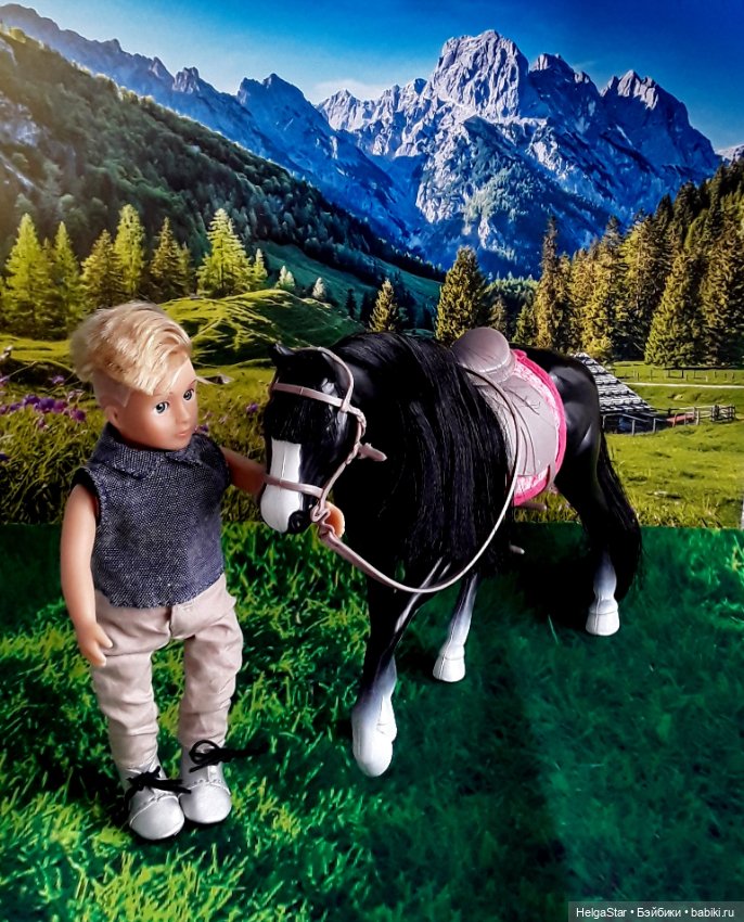 Прогулки на лошадках для маленьких девочек Лори и АГ