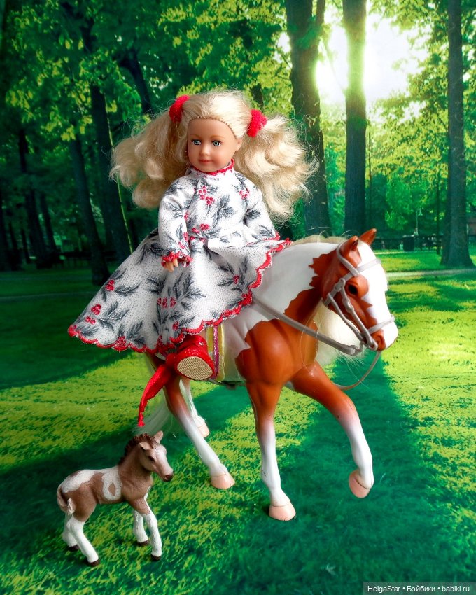 Прогулки на лошадках для маленьких девочек Лори и АГ