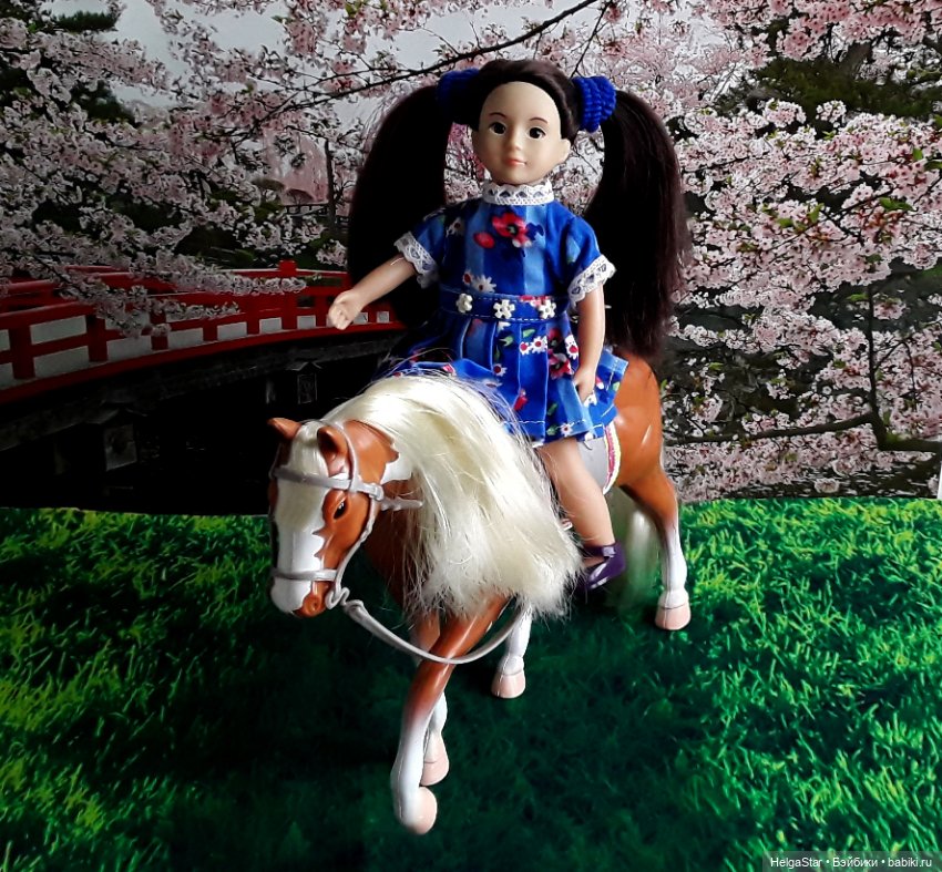 Прогулки на лошадках для маленьких девочек Лори и АГ