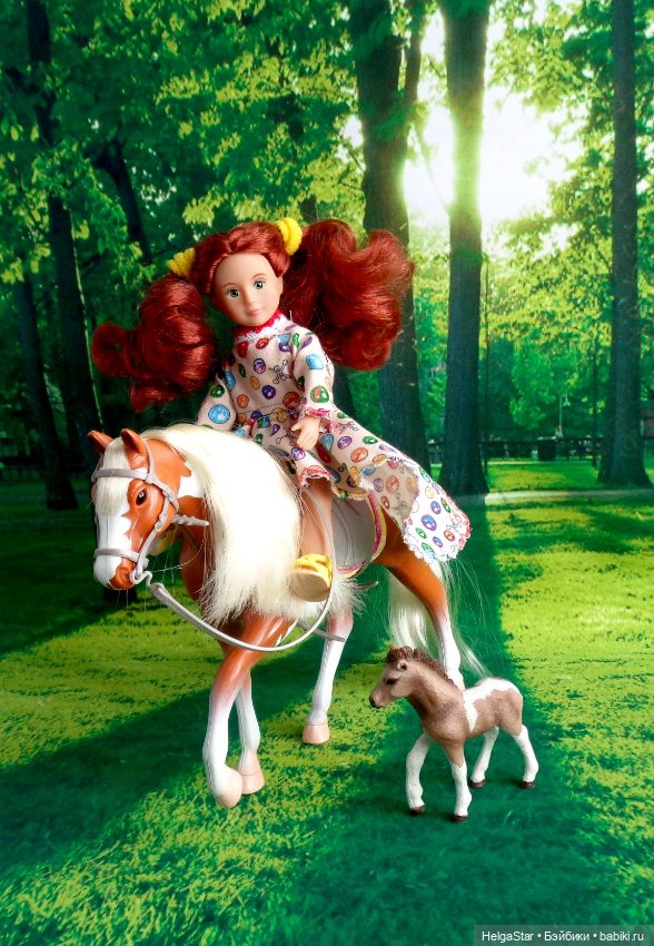 Прогулки на лошадках для маленьких девочек Лори и АГ