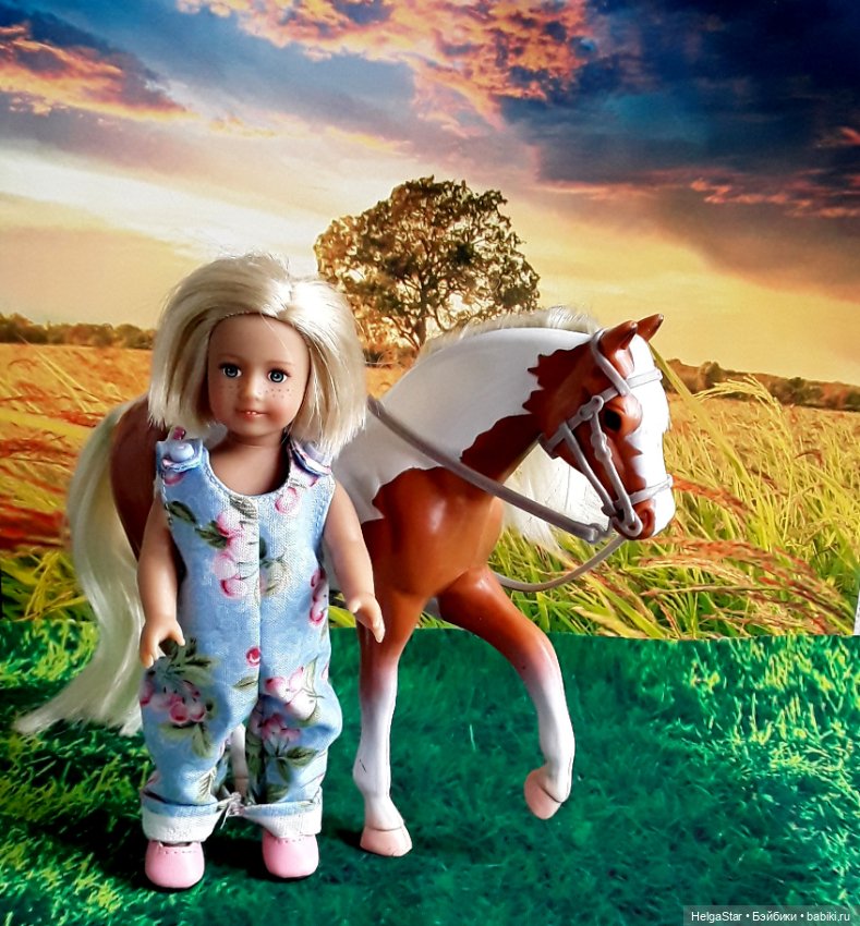 Прогулки на лошадках для маленьких девочек Лори и АГ