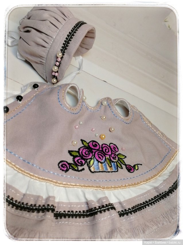Бусинки, вышивка, кружево... Новые наряды для куколок (фото 2)