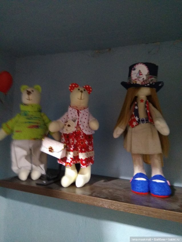 Город- Феодосия. Выставка-продажа, куклы игрушки и винтаж