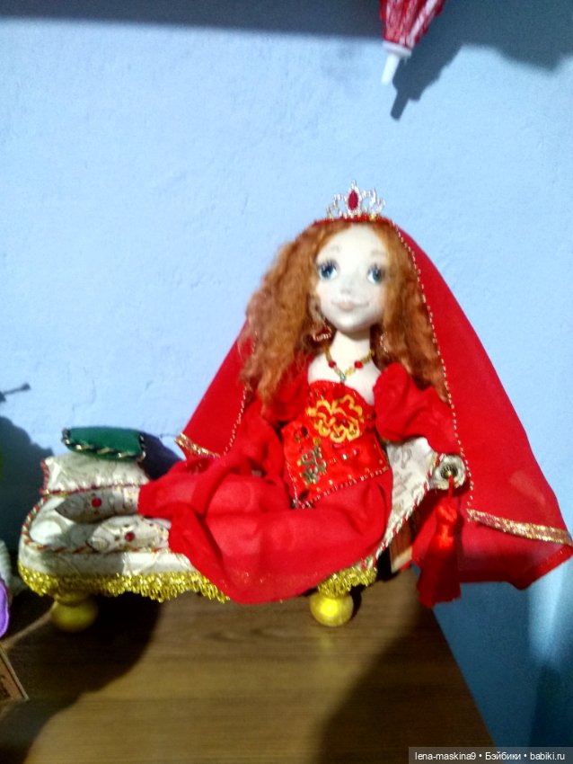 Город- Феодосия. Выставка-продажа, куклы игрушки и винтаж