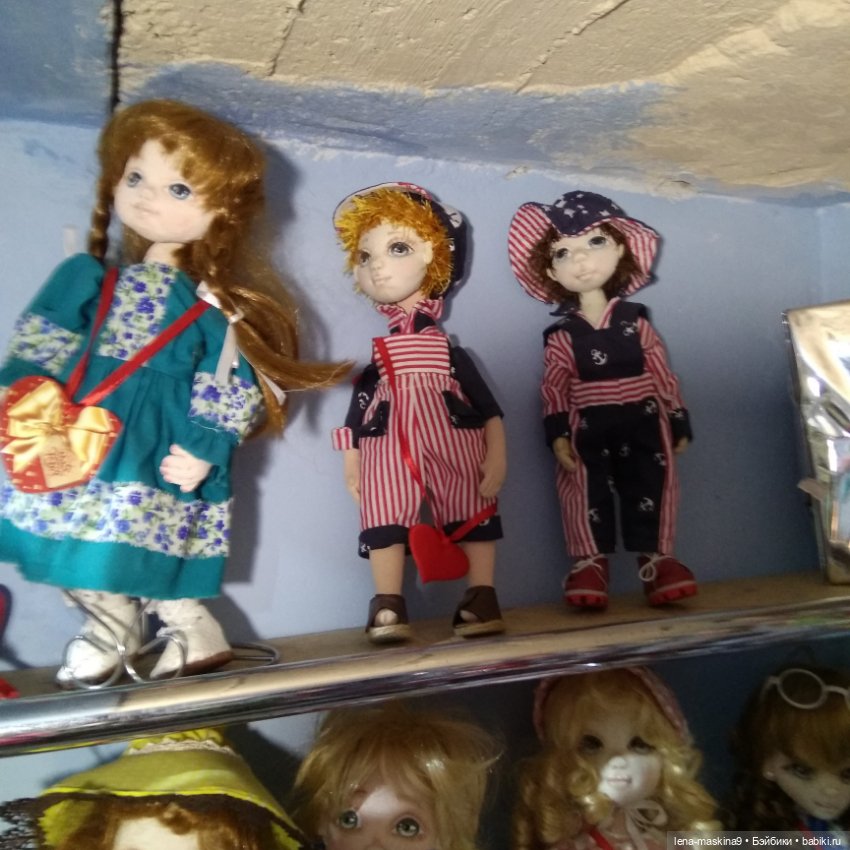 Город- Феодосия. Выставка-продажа, куклы игрушки и винтаж