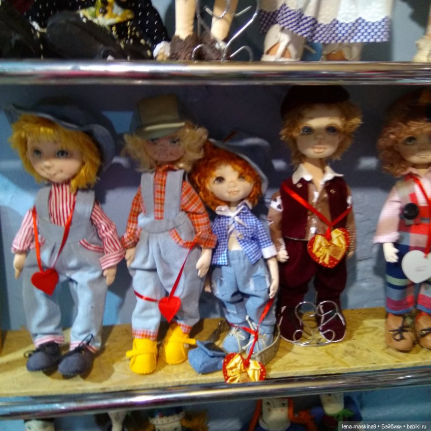 Город- Феодосия. Выставка-продажа, куклы игрушки и винтаж