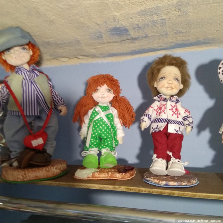 Город- Феодосия. Выставка-продажа, куклы игрушки и винтаж