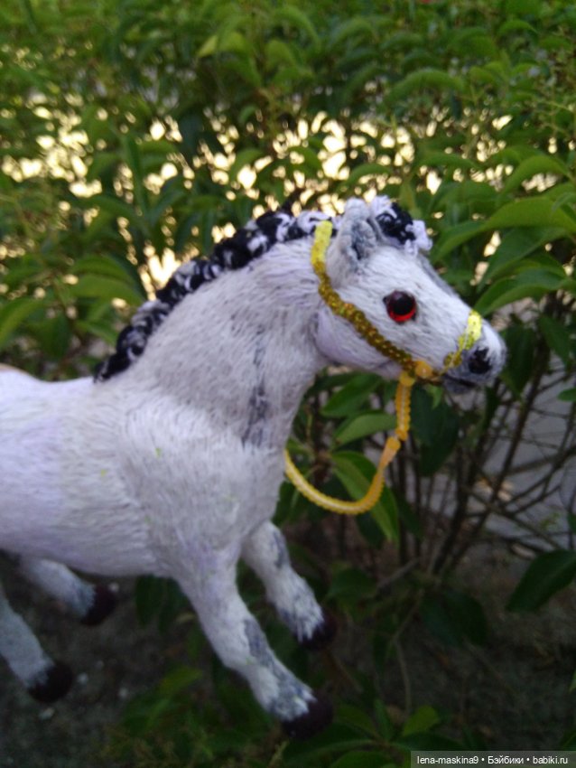 Подарок - лошадка — Авторские игрушки из разных материалов: синельная проволока (фото 7)