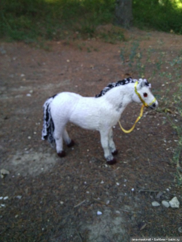 Подарок - лошадка — Авторские игрушки из разных материалов: синельная проволока (фото 9)