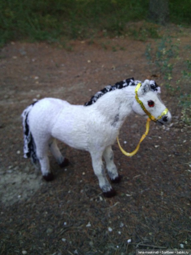 Подарок - лошадка — Авторские игрушки из разных материалов: синельная проволока (фото 2)