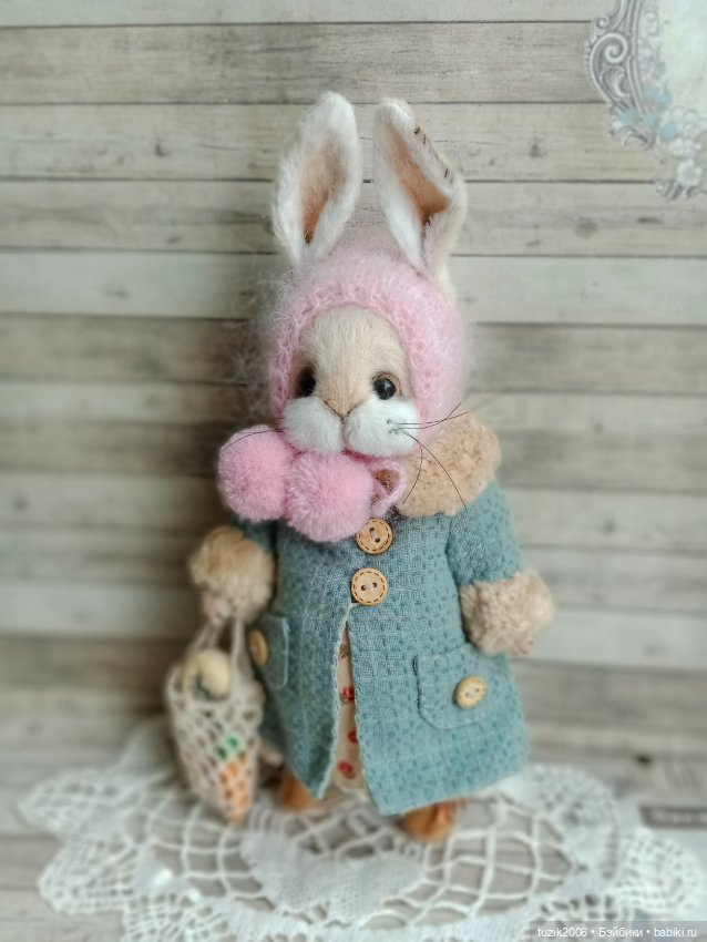 Дашенька - мамина помощница