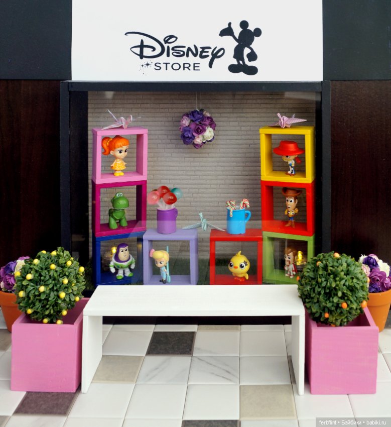 Витрина для маленькой леди