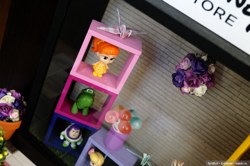 Витрина для маленькой леди (фото 2)