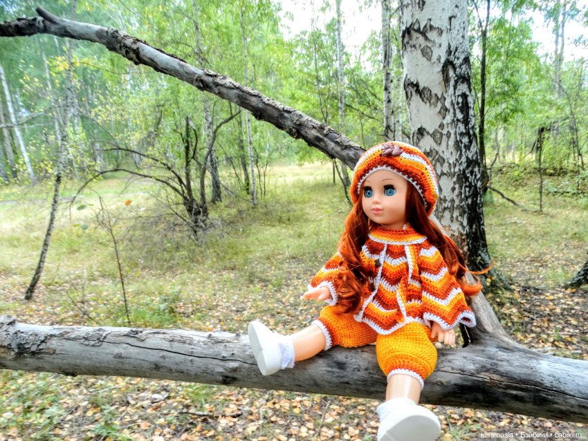 Алла в осеннем лесу — Российские куклы Весна (фото 5)