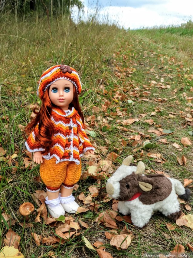 Алла в осеннем лесу — Российские куклы Весна (фото 2)