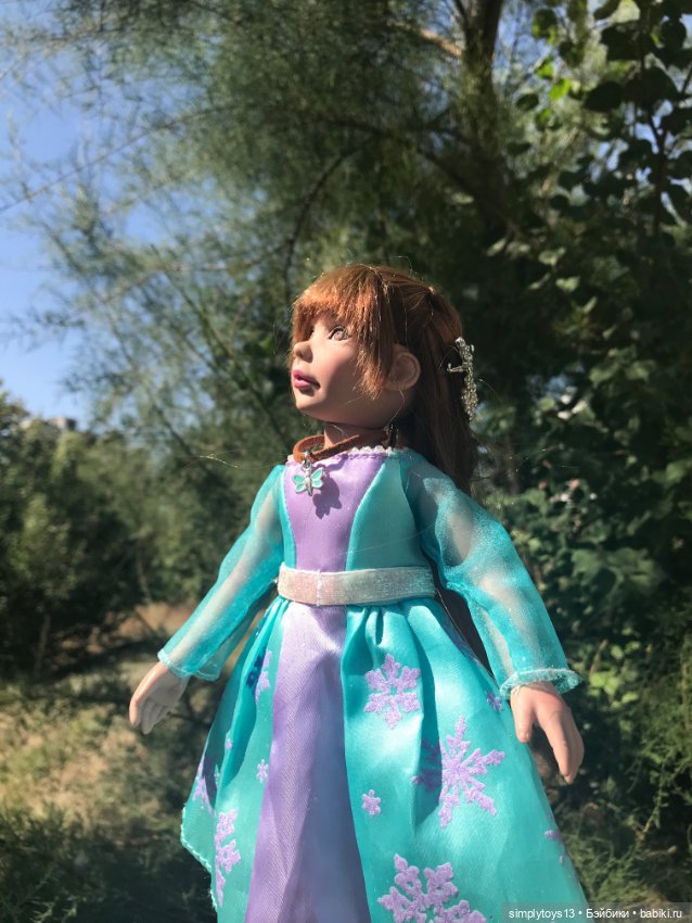 Прогулка Орешка (ЛиЭнн) недалеко от дома (фото 10)