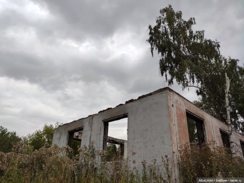 Лиэнн на прогулке, часть l и ll