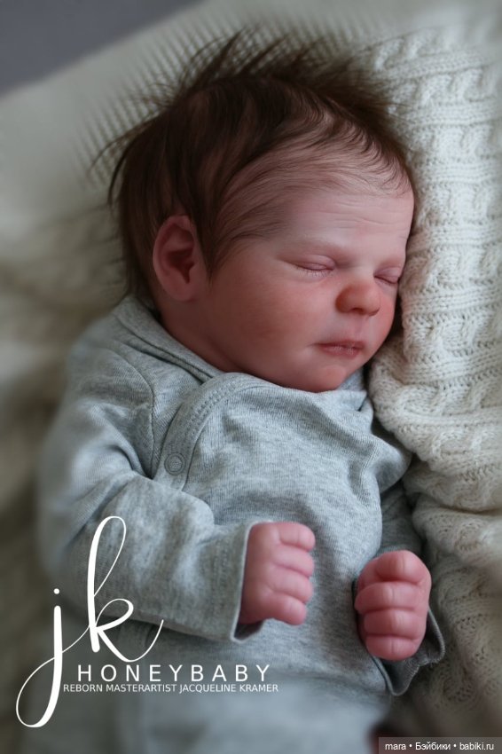 Chase asleep by Bountiful Baby, автор прототипа Jacqueline Kramer