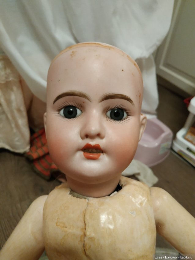 Помогите пожалуйста узнать производителя куклы (фото 4)