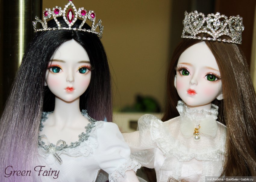 Парики и заколки. А вы чем украшаете волосы ваших кукол