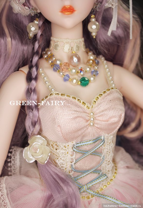 Парики и заколки. А вы чем украшаете волосы ваших кукол