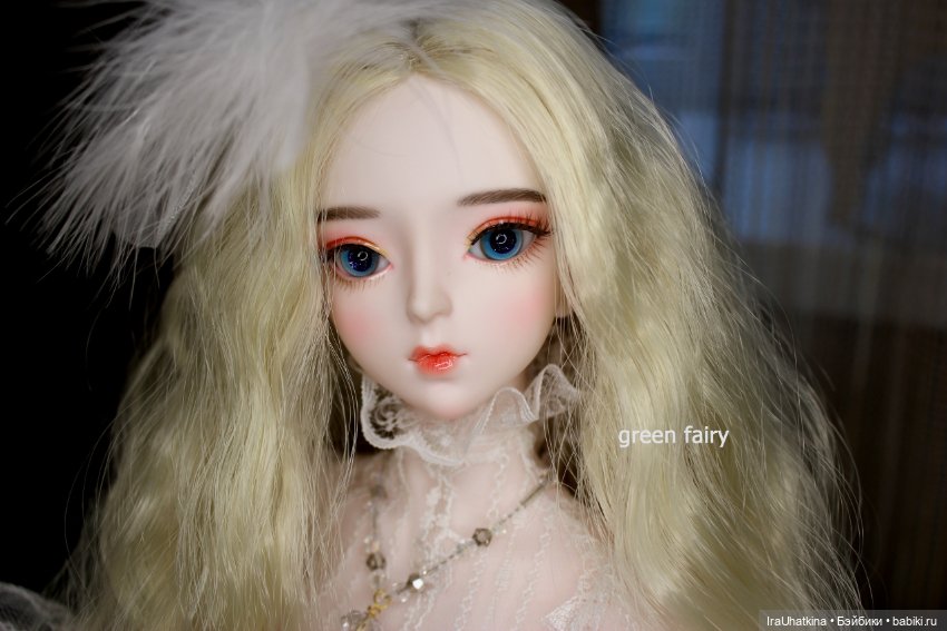 Парики и заколки. А вы чем украшаете волосы ваших кукол