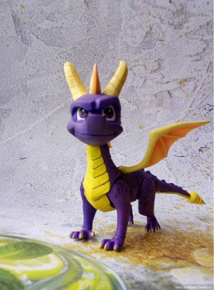 Фигурка Спайро от Нека (Neca Spyro the Dragon)