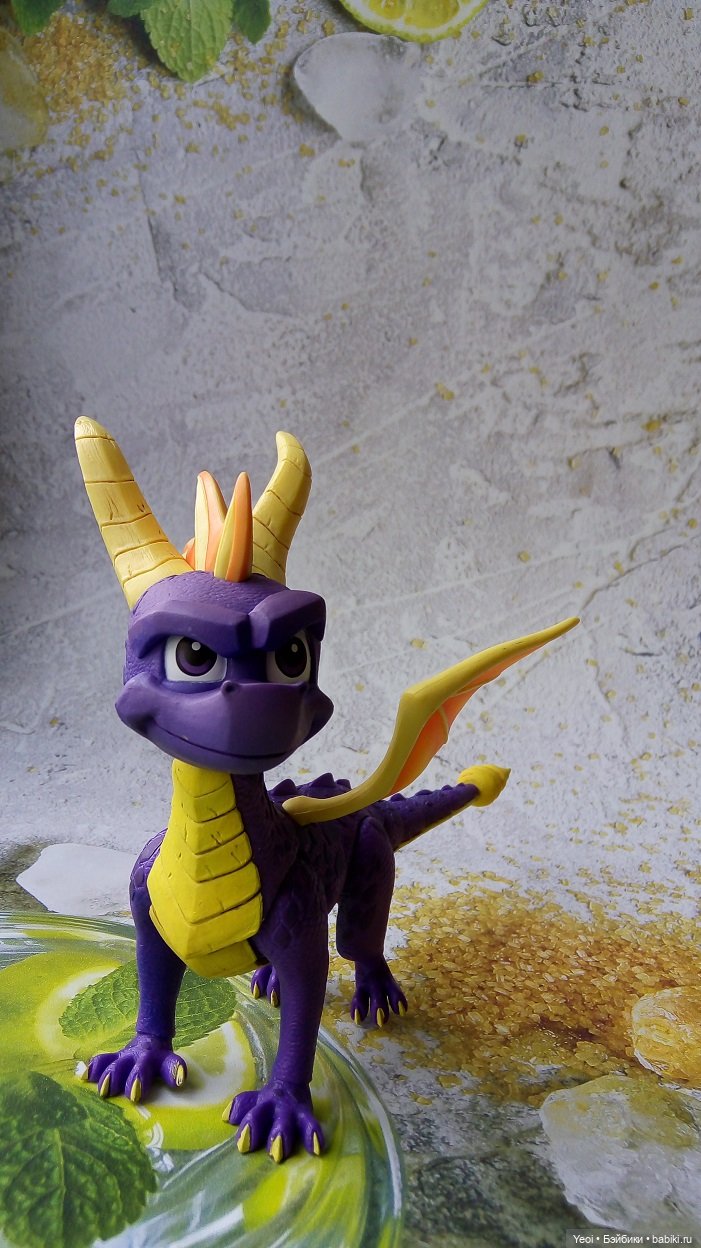 Фигурка Спайро от Нека (Neca Spyro the Dragon)