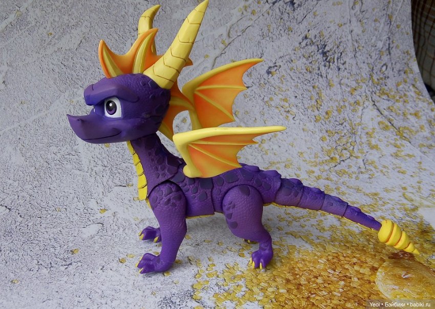 Фигурка Спайро от Нека (Neca Spyro the Dragon)