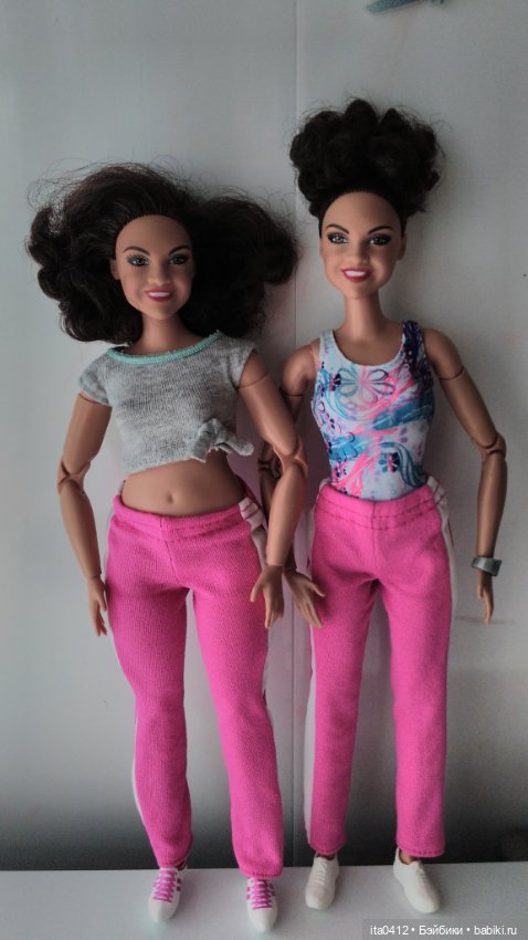 Лори Эрнандес и гибрид Эрна Лоррис Уж не знаю кто больше нравится