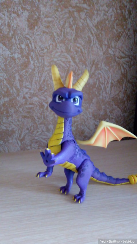 Фигурка Спайро от Нека (Neca Spyro the Dragon)