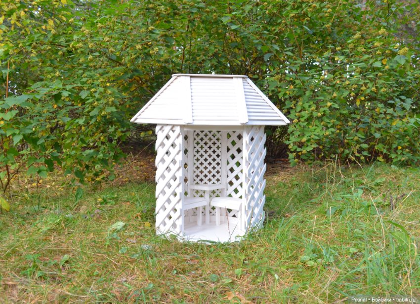 Беседка-патио с перголами