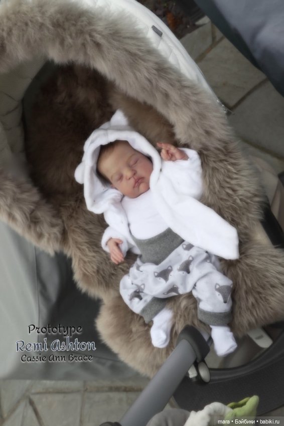 Remi Ashton скульптора Cassie Ann Brace, автор прототипа Cheryl van Pletzen (фото 5)