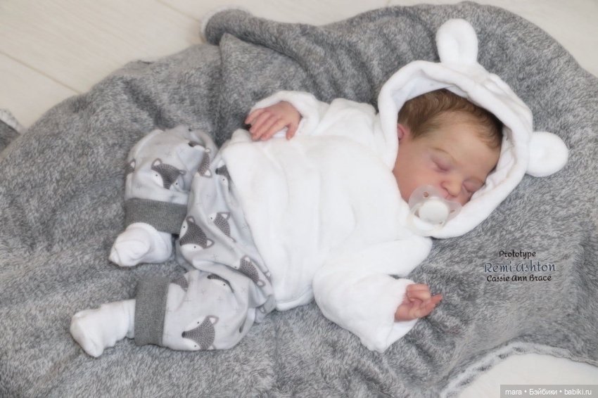 Remi Ashton скульптора Cassie Ann Brace, автор прототипа Cheryl van Pletzen (фото 4)