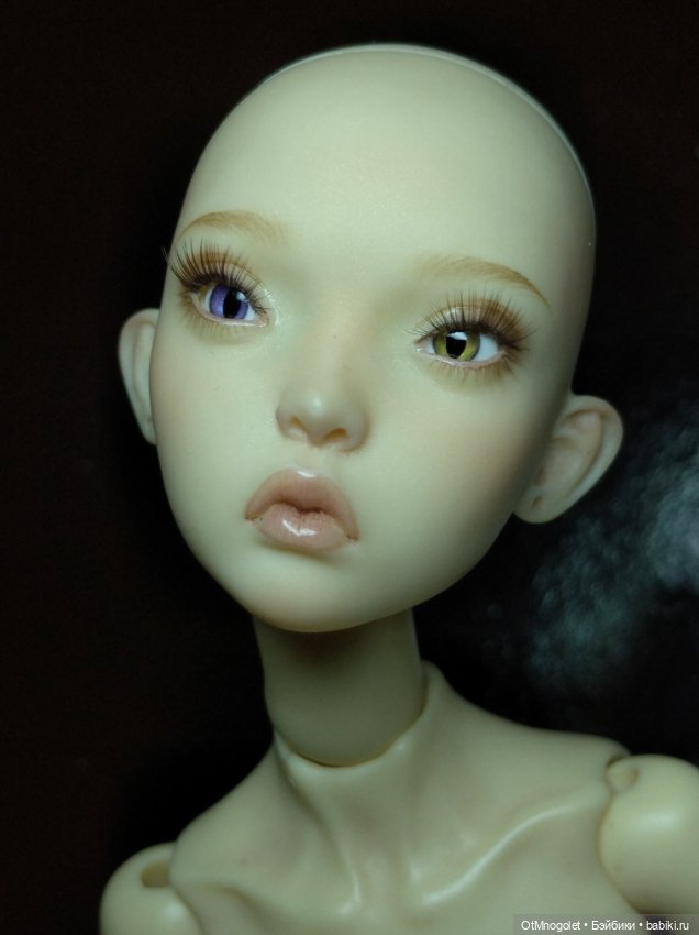 Глазки как коляски, только не катаются, а переливаются