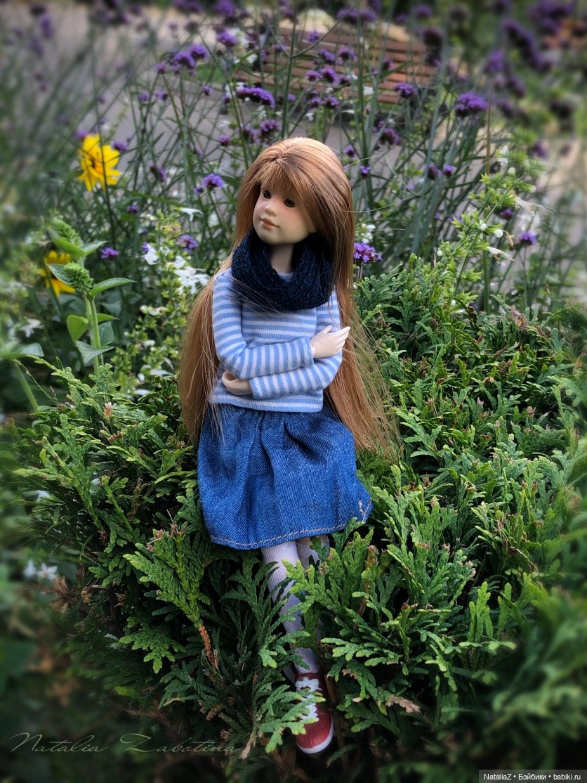 "Наш мир – аллея молодая роз..."