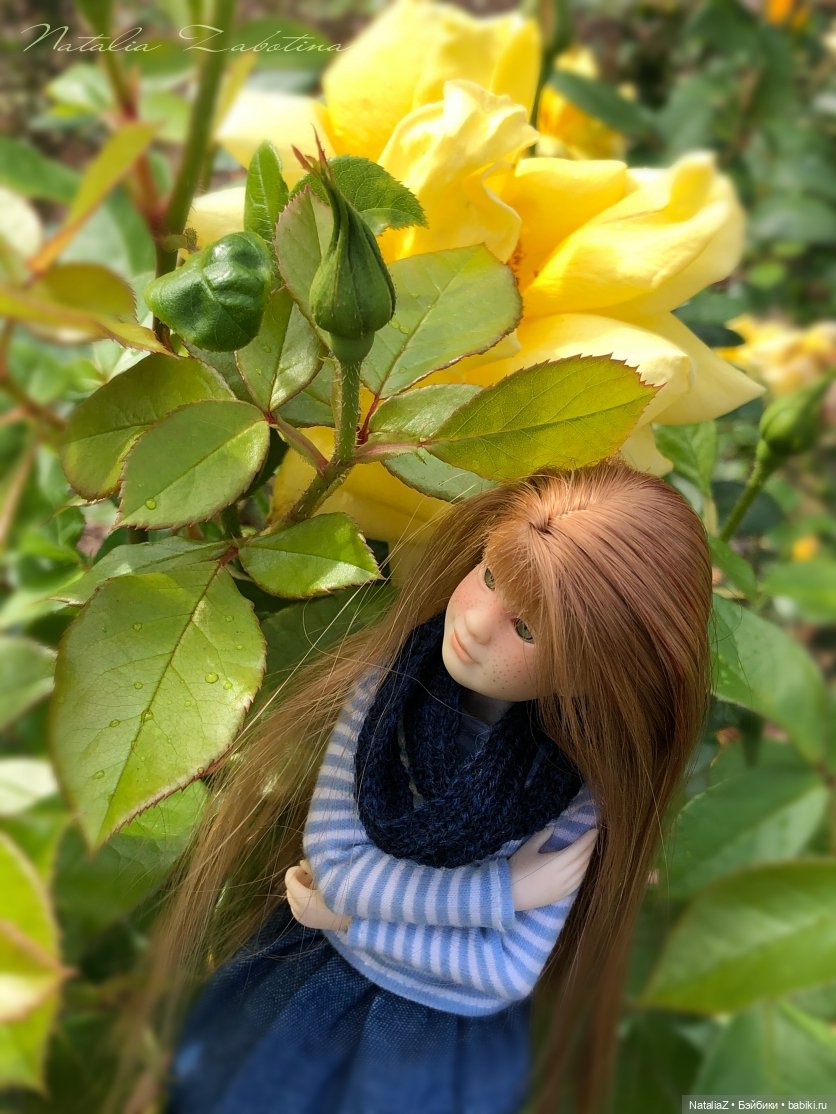 "Наш мир – аллея молодая роз..."