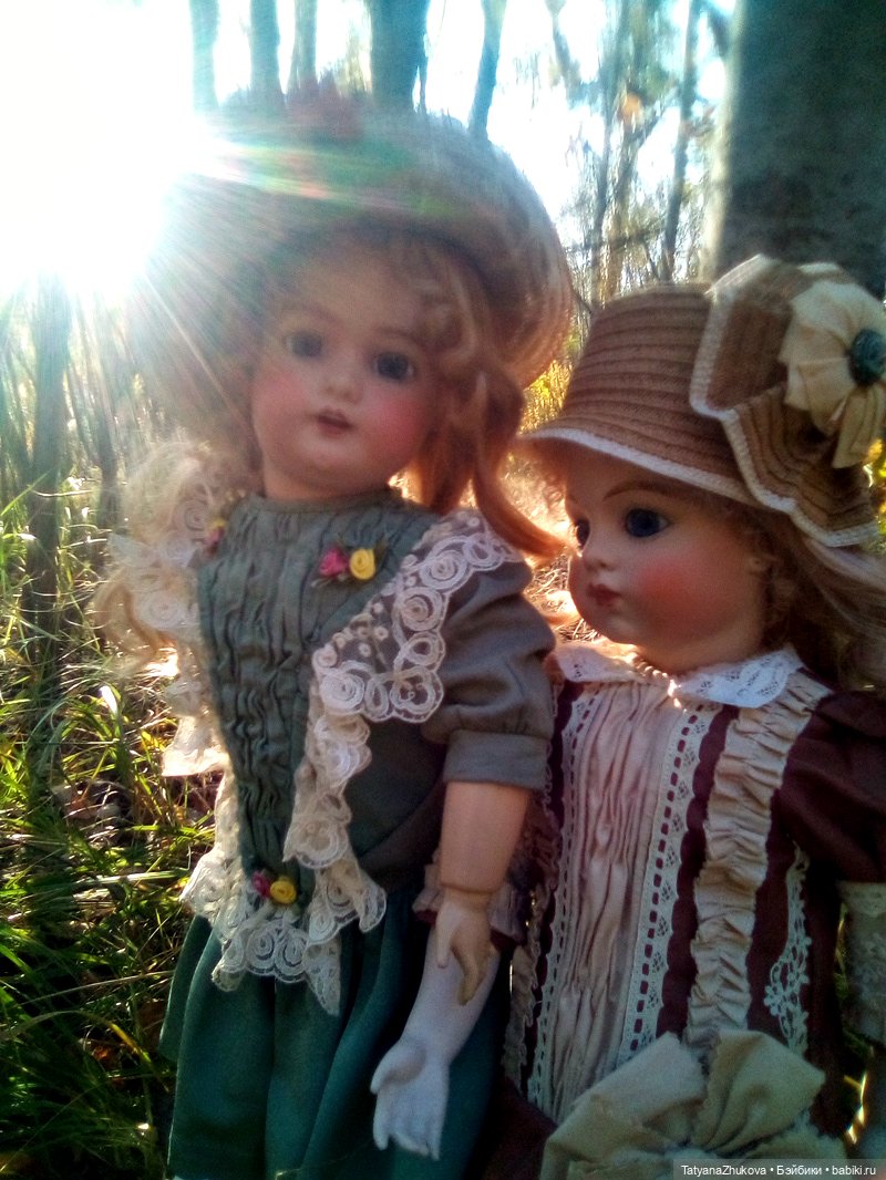 Пока еще нам дарит осень свои погожие деньки