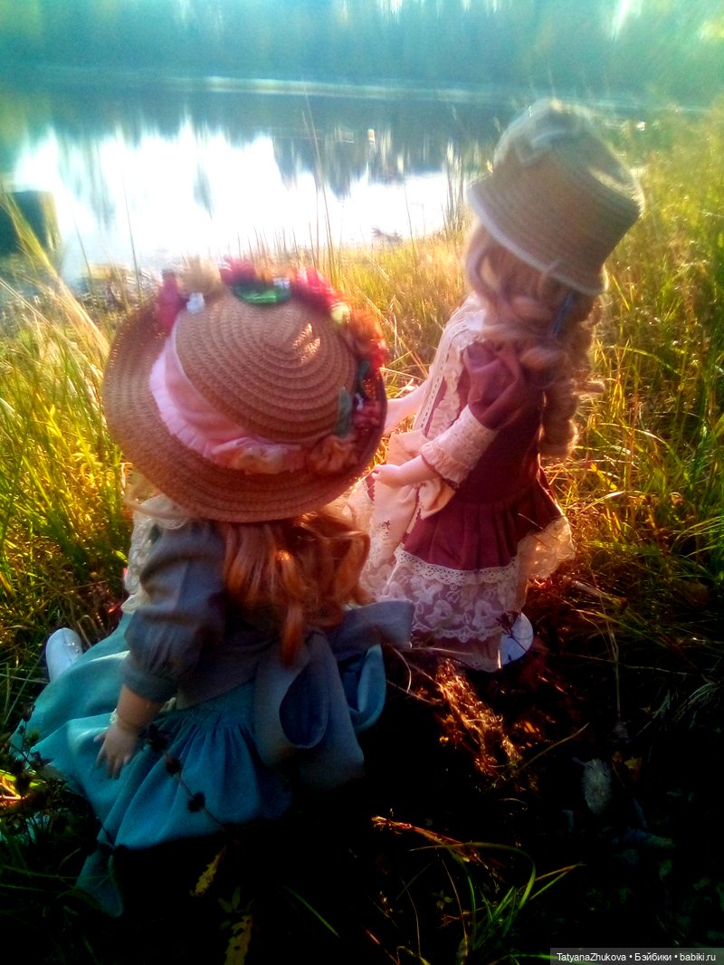 Пока еще нам дарит осень свои погожие деньки