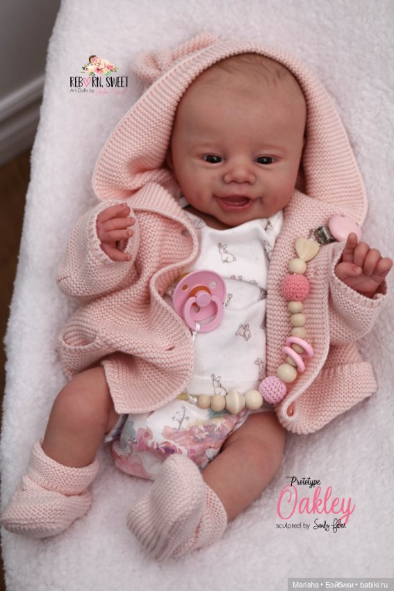 Oakley скульптора Sandy Faber, автор прототипа Shaylen Maxwell