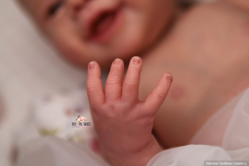 Oakley скульптора Sandy Faber, автор прототипа Shaylen Maxwell