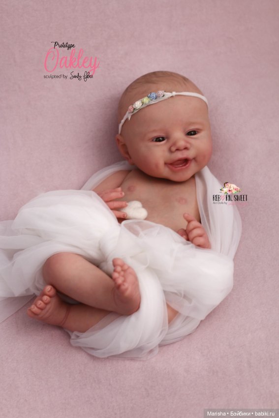 Oakley скульптора Sandy Faber, автор прототипа Shaylen Maxwell
