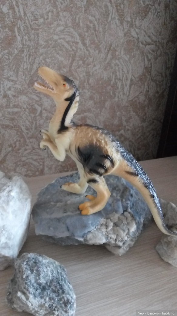 Набор фигурок Динозавров (6 шт) и обезьянка на палец. Покупки из Магнита