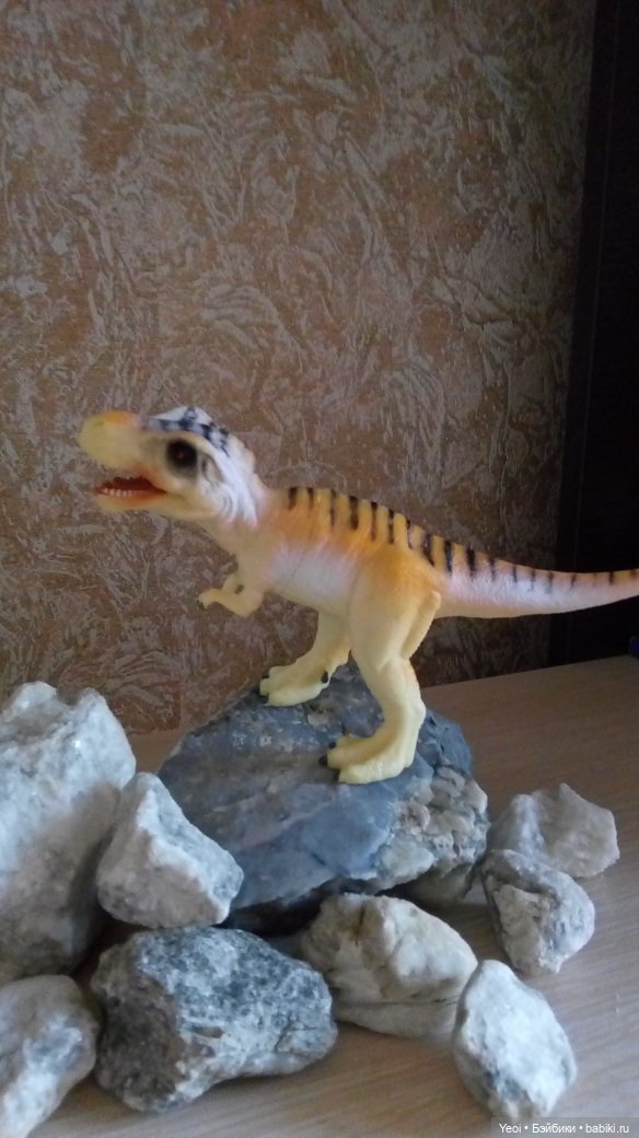 Набор фигурок Динозавров (6 шт) и обезьянка на палец. Покупки из Магнита