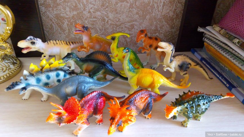 Набор фигурок - 2 - Динозавров (6 шт) и динозаврик на палец. Покупки из Магнита 2