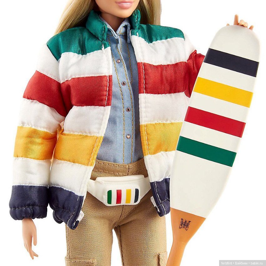 Hudson's Bay Barbie 2020 limited edition (фото 6)